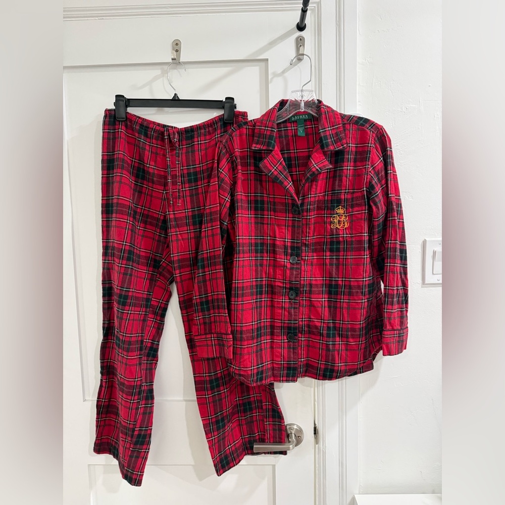 Lauren Ralph Lauren red cotton button up pajama set w/ multicolor plaid pattern